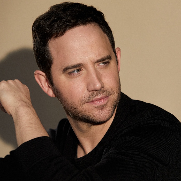 Santino Fontana with the Des Moines Symphony
